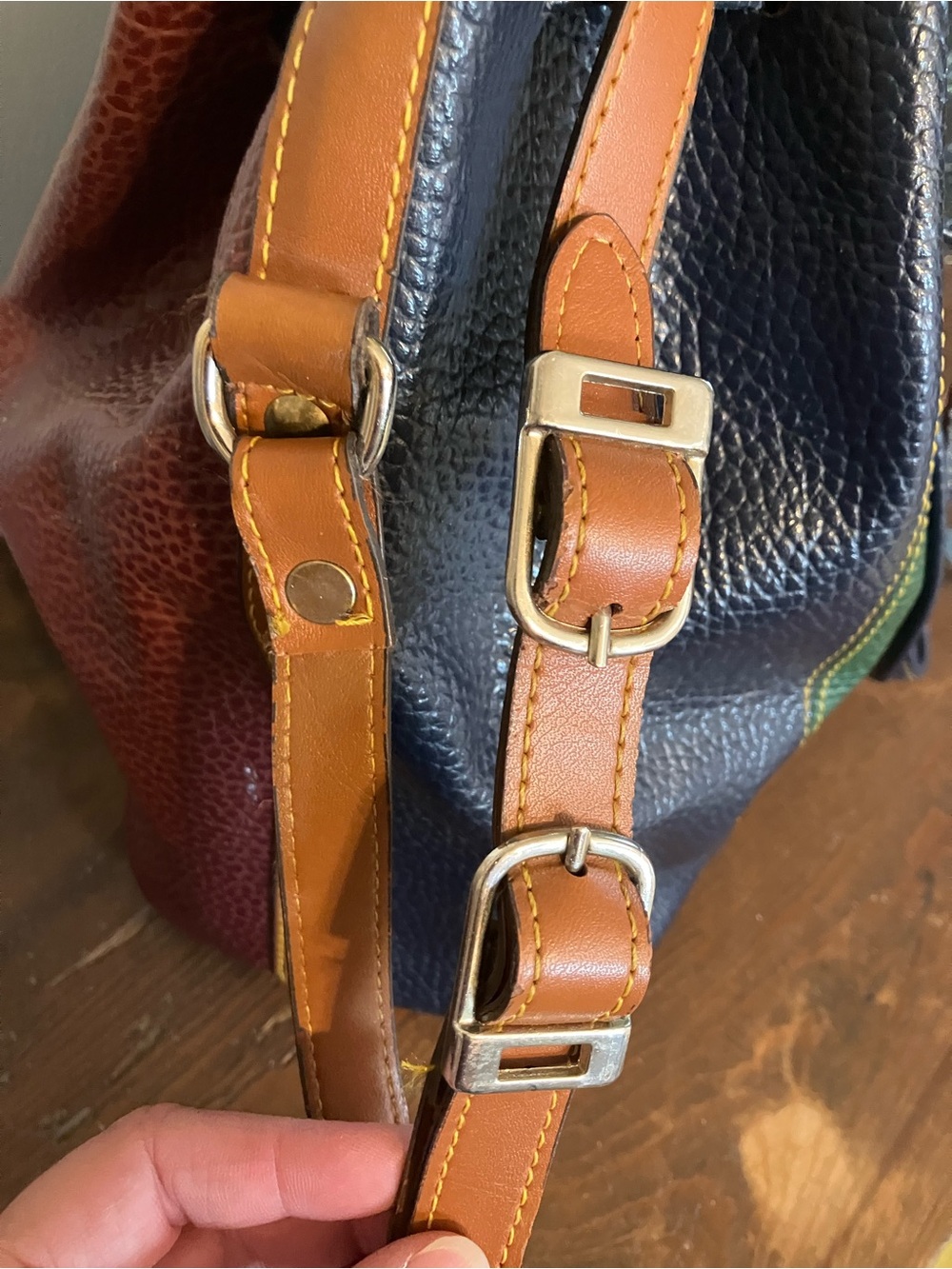 ✨Vintage✨Dooney & Bourke Colorblock All Weather Leather Drawstring Cinch Bag - Picture 7 of 11